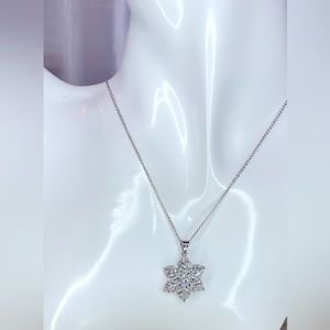 Silver Plated Cubic Zirconia Snowflake Spinner Pendant Necklace